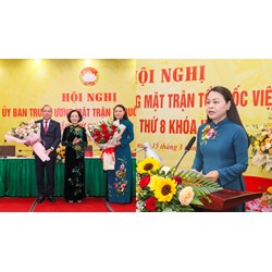 Chủ tịch Ủy ban Mặt trận Tổ quốc Việt Nam là cán bộ hay công chức?