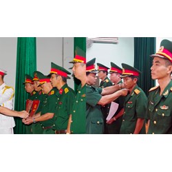 Thời hạn xét thăng quân hàm Trung úy lên Thiếu tá với sĩ quan tại ngũ