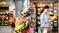 Kinh doanh hàng tạp hóa thì nên đăng ký mã ngành nghề nào?