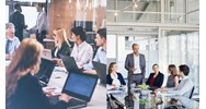 Họp Đại hội đồng cổ đông thì thành viên có thể ủy quyền người khác tham gia không?