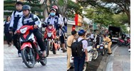 Học sinh trung học phổ thông có được đi xe 50 phân khối đến trường?