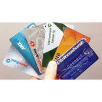 Sửa quy định về đối tượng được sử dụng thẻ ngân hàng