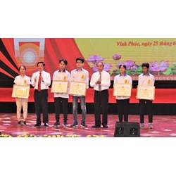 Tiền thưởng của học sinh đạt giải trong kỳ thi học sinh giỏi quốc gia?