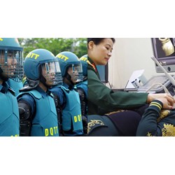 Ai là người trực tiếp quản lý hành chính bệnh xá quân dân y?