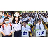 Trong trường chuyên có tổ chức dạy lớp không chuyên hay không?