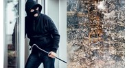 Tội khủng bố có bị tước một số quyền công dân hay không?