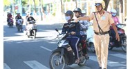 Người đủ 14 tuổi đến dưới 16 tuổi điều khiển xe máy bị xử lý thế nào?
