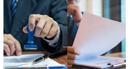 Tội sử dụng con dấu hoặc tài liệu giả của cơ quan tổ chức theo quy định