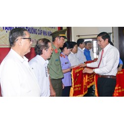 Mức tiền thưởng tập thể đạt danh hiệu Tập thể lao động xuất sắc