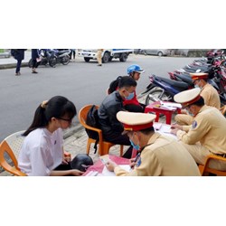 Người dưới 18 tuổi vi phạm giao thông thì xử phạt như thế nào?