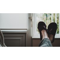 Có được dồn ngày nghỉ hàng tuần để NLĐ nghỉ liên tục 4 ngày trong một tháng không?