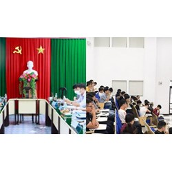 Thành phần hội đồng tuyển sinh trường đại học bao gồm những ai?