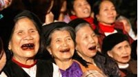 Những hành vi nào hiện nay được coi là lạm dụng người cao tuổi?