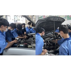 Trình độ kỹ năng nghề sửa chữa động cơ ô tô bậc 4 đáp ứng yêu cầu gì?