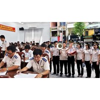 Thẩm tra viên thi hành án dân sự phải chuyển đổi công tác định kỳ không?