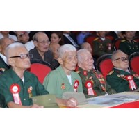 Quyết định tặng quà kỷ niệm 77 năm Ngày Thương binh Liệt sĩ 27/7/2024?