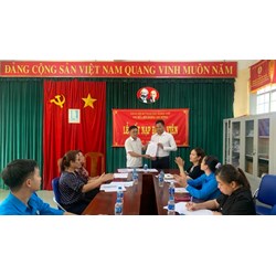 Mỗi công đoàn cơ sở giới thiệu mấy đoàn viên ưu tú để xem xét kết nạp?