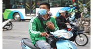 Đeo tai nghe sẽ được miễn xử phạt về an toàn giao thông khi nào?