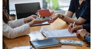 Mua đất giấy viết tay thì có thực hiện công chứng được hay không?