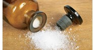 Chất độc xyanua thường được sử dụng để làm gì theo quy định hiện nay?