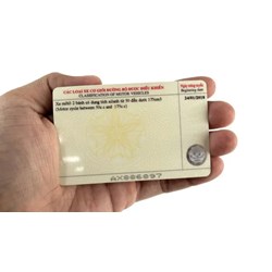 Người có giấy phép lái xe hạng A1 có được điều khiển xe trên 175 cm3?