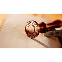 Tội sử dụng con dấu hoặc tài liệu giả của cơ quan tổ chức theo Điều 341 Bộ luật Hình sự