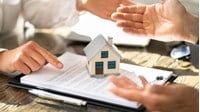 Các loại thuế khi cho thuê nhà phải nộp năm 2024 mới nhất