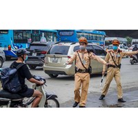 05 điều cần biết khi Cảnh sát giao thông dừng xe kiểm tra