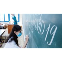 Năm học 2024-2025, giáo viên được phép dạy thêm không?