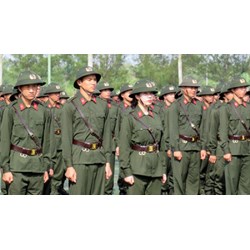 Cận bao nhiêu độ thì không đi nghĩa vụ công an?