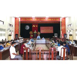 Công dân có quyền và nghĩa vụ gì trong thực hiện dân chủ ở cơ sở?