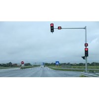 Xe máy, ô tô có được rẽ phải khi đèn đỏ không?
