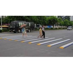 Mức phạt lỗi không tuân thủ vạch kẻ đường mới nhất