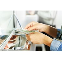 Tại sao lại cấm, hạn chế mua bán ngoại tệ ở Việt Nam?