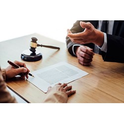 Thủ tục giải quyết tranh chấp thừa kế có yếu tố nước ngoài