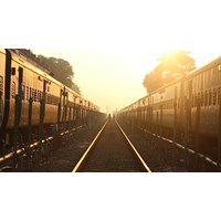 Tội vi phạm quy định về điều khiển phương tiện giao thông đường sắt