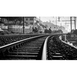 Tội đưa vào sử dụng các phương tiện, thiết bị giao thông đường sắt không bảo đảm an toàn