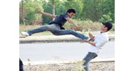 Can ngăn đánh người vô ý gây thương tích cho người khác có cấu thành tội không?