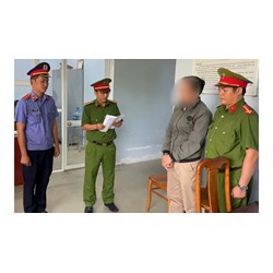 Thầy giáo giao cấu với học sinh nữ chưa đủ 18 tuổi bị xử lý thể nào?