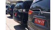 Xe biển đỏ là gì? Xe biển đỏ có được ưu tiên khi tham gia giao thông?