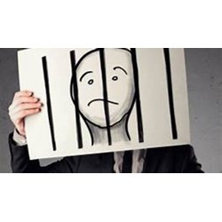Đang cải tạo không giam giữ có được đi làm, đi học không?