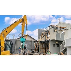 Thẩm quyền quyết định cưỡng chế phá dỡ nhà ở theo Luật Nhà ở 2023