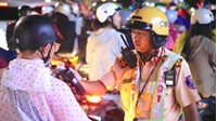 Uống bia rượu ngày Tết Bính Ngọ: Mức phạt nồng độ cồn mới nhất 2026 và thời gian tạm giữ xe
