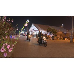 Đi chơi Giao thừa quá giờ: Người dưới 18 tuổi có bị Cảnh sát cơ động kiểm tra hành chính không?