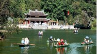 Đi đò Chùa Hương 2026 bị lái đò "vòi vĩnh" thêm tiền: Hành khách cần làm gì đúng luật?
