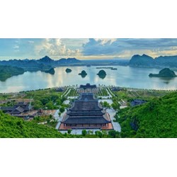 Cẩm nang du xuân Chùa Tam Chúc 1 ngày: Giá vé xe điện, thuyền trên hồ và lộ trình tham quan chi tiết