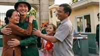 Người thân lên thăm bộ đội tại doanh trại: Cần mang theo giấy tờ gì và được gặp trong bao lâu?
