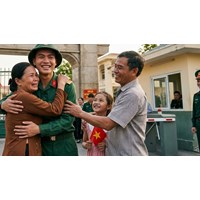 Người thân lên thăm bộ đội tại doanh trại: Cần mang theo giấy tờ gì và được gặp trong bao lâu?