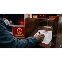 Bầu cử hộ, gạch phiếu thay người nhà: Cảnh báo hành vi vi phạm pháp luật nghiêm trọng