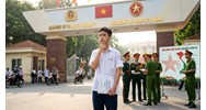 Chưa được kết nạp Đoàn có đủ điều kiện thi vào trường Công an, Quân đội không?